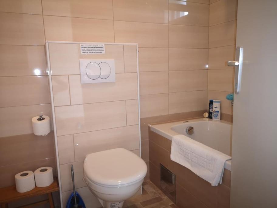 Seaview Guesthouse - Zf Hvar ฮวาร์ ภายนอก รูปภาพ