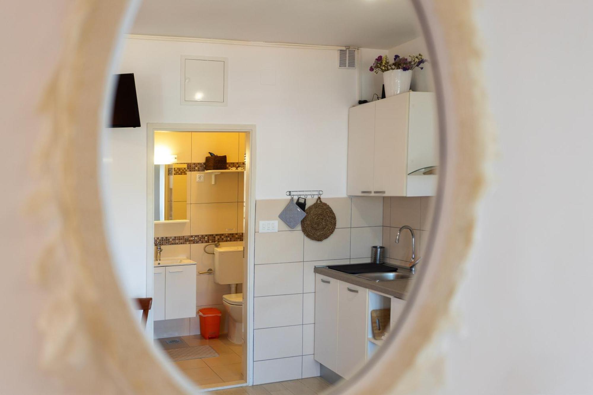 Seaview Guesthouse - Zf Hvar ฮวาร์ ภายนอก รูปภาพ