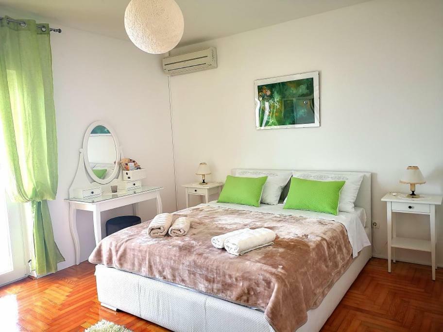 Seaview Guesthouse - Zf Hvar ฮวาร์ ภายนอก รูปภาพ