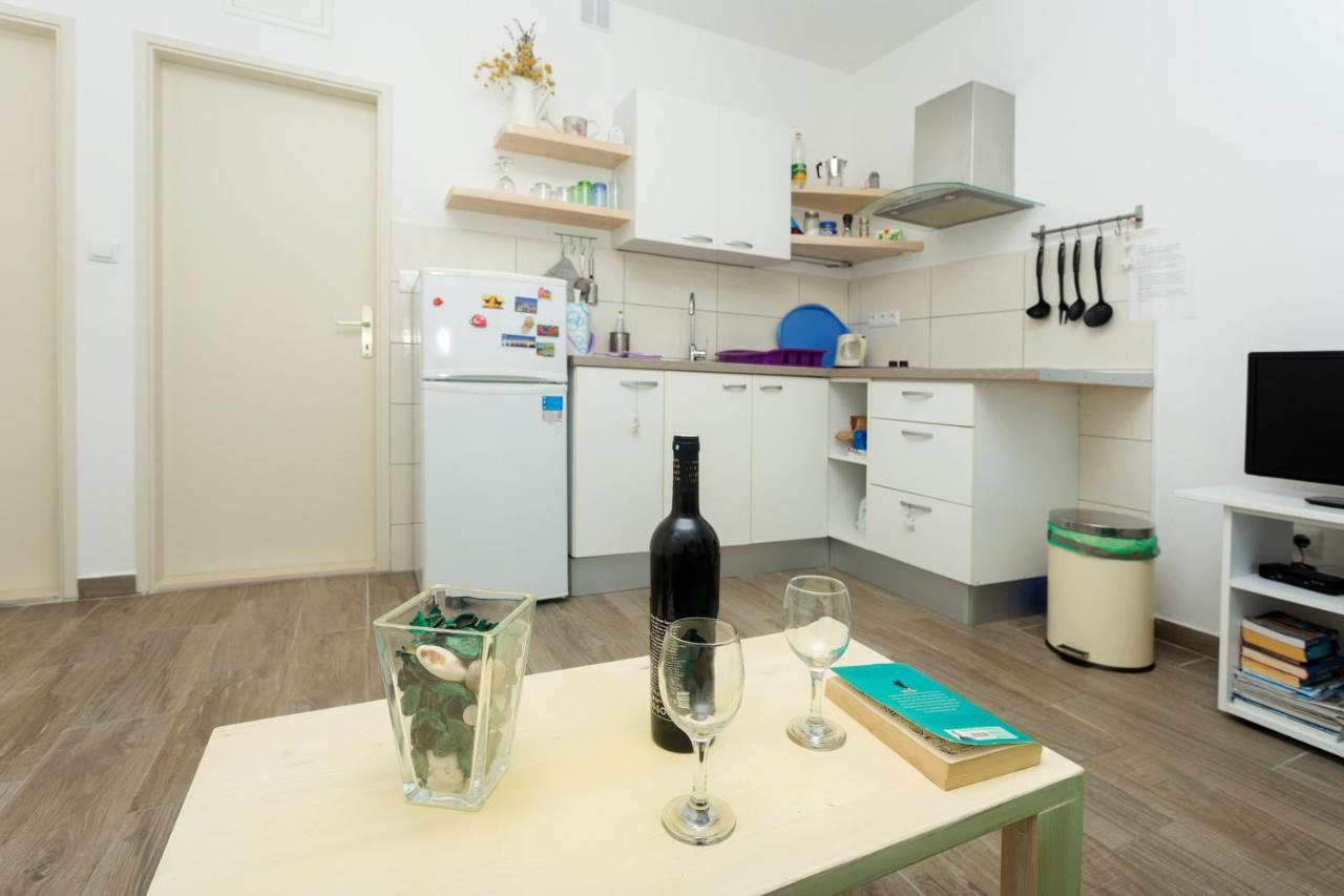 Seaview Guesthouse - Zf Hvar ฮวาร์ ภายนอก รูปภาพ